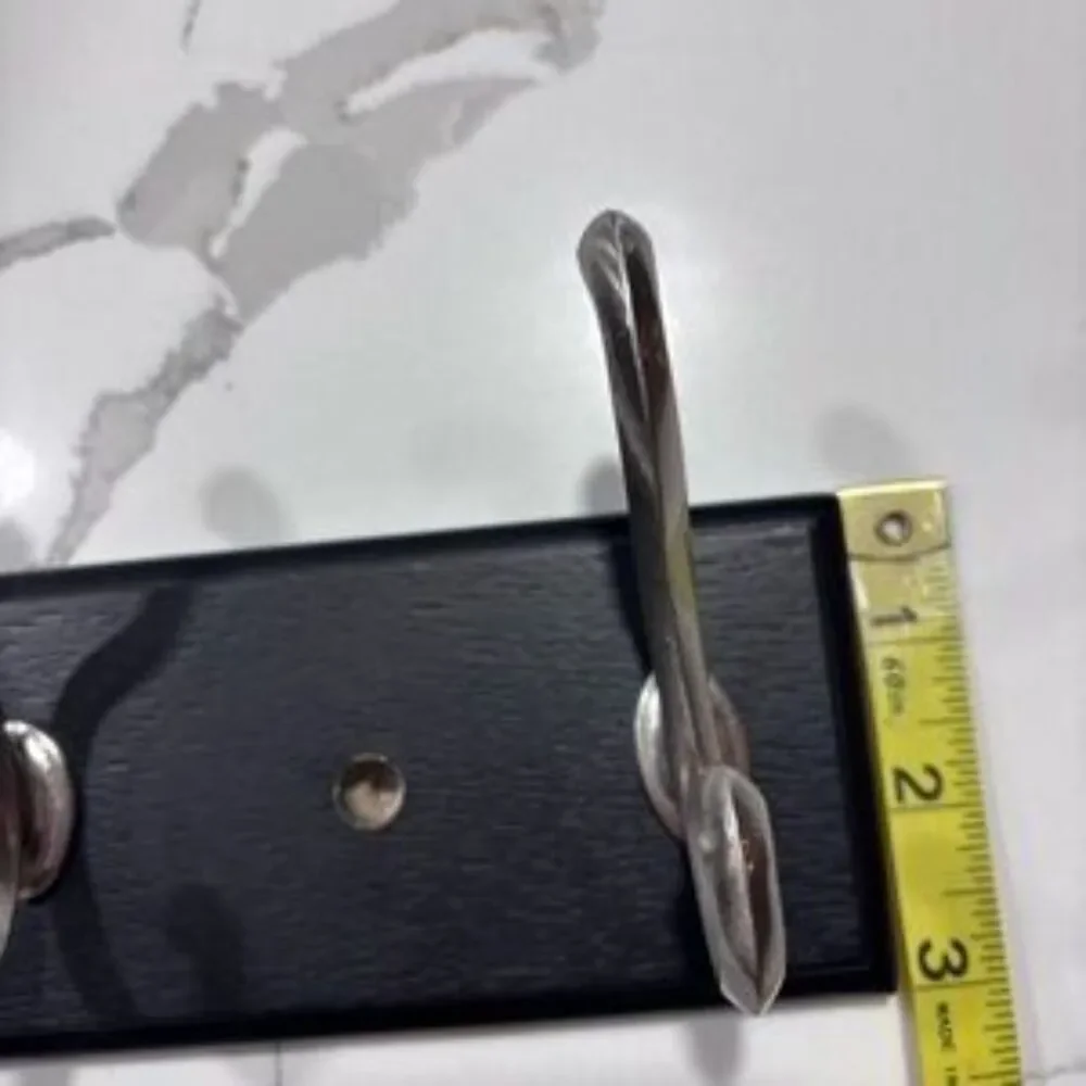 Black Decorative Scroll Die-cast Zinc Metal Silver 3-Hook Wall Hooks Fiberboard